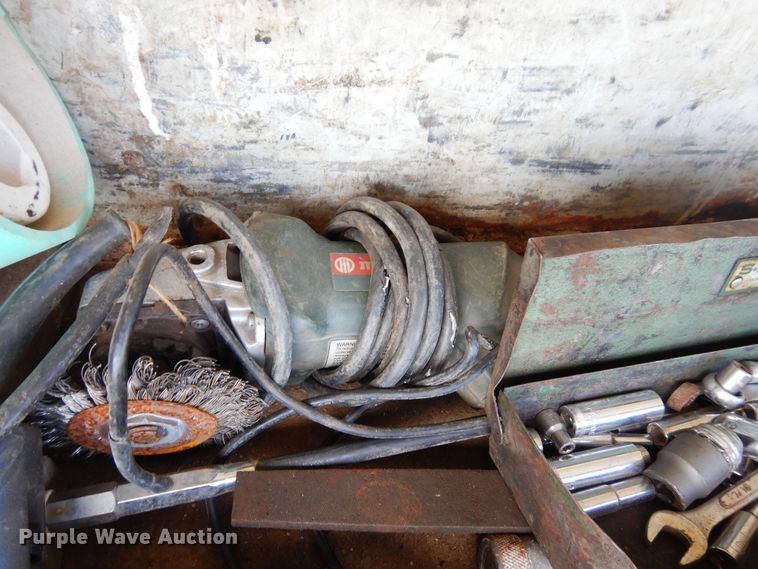 image for item FR9023 1994 GMC TopKick 6000  service truck