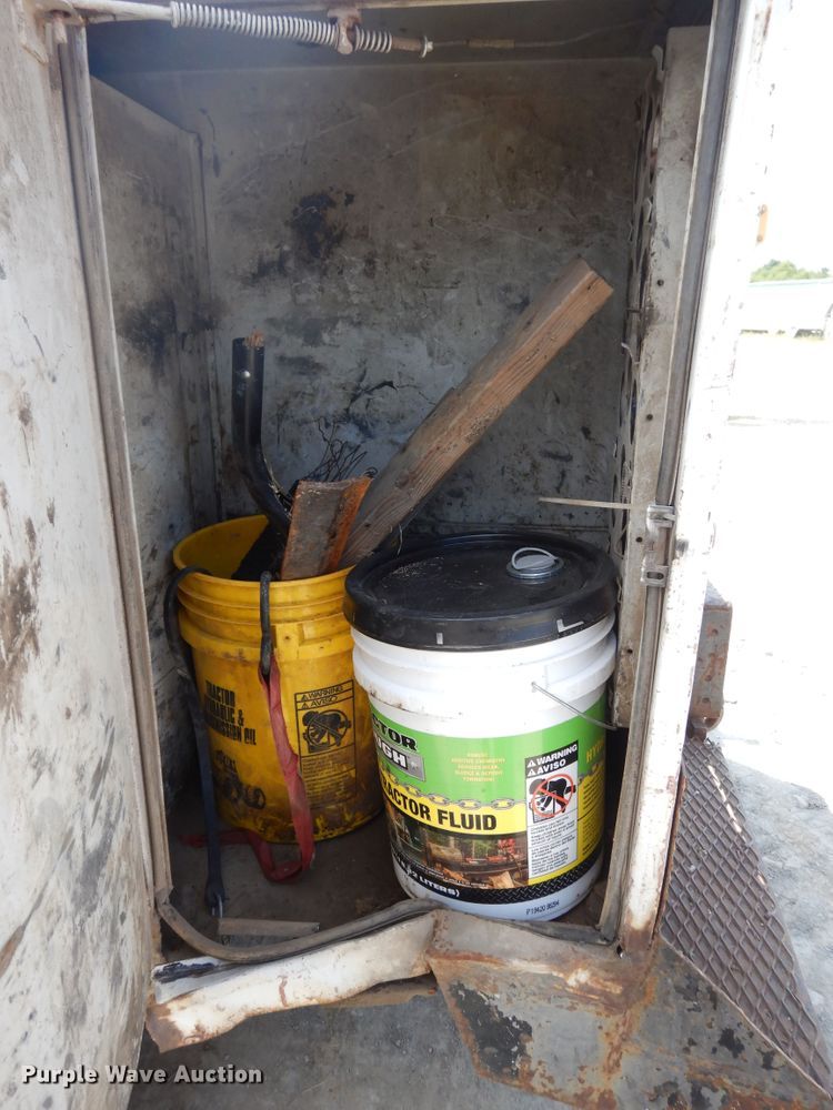 image for item FR9023 1994 GMC TopKick 6000  service truck