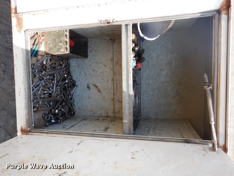 image for item FR9023 1994 GMC TopKick 6000  service truck