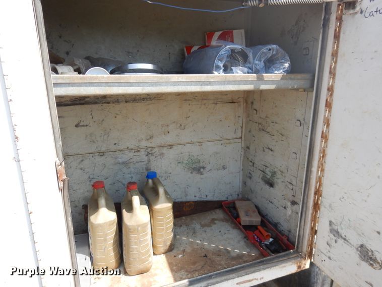 image for item FR9023 1994 GMC TopKick 6000  service truck