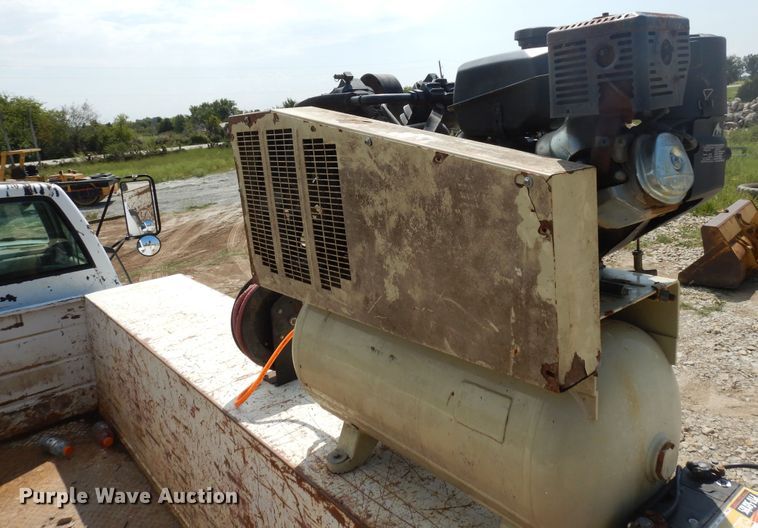 image for item FR9023 1994 GMC TopKick 6000  service truck