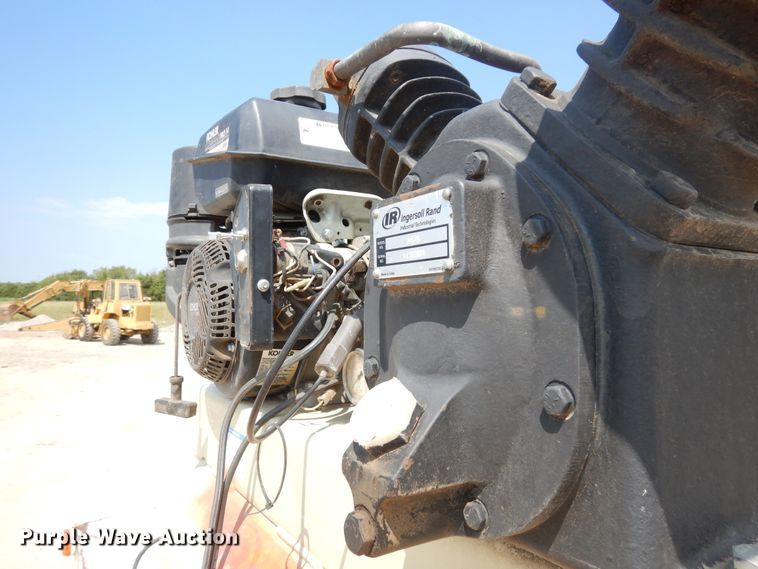 image for item FR9023 1994 GMC TopKick 6000  service truck