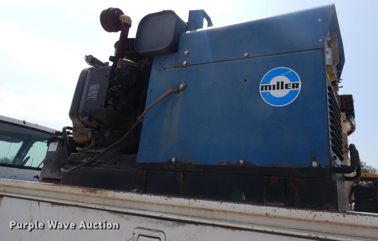 image for item FR9023 1994 GMC TopKick 6000  service truck