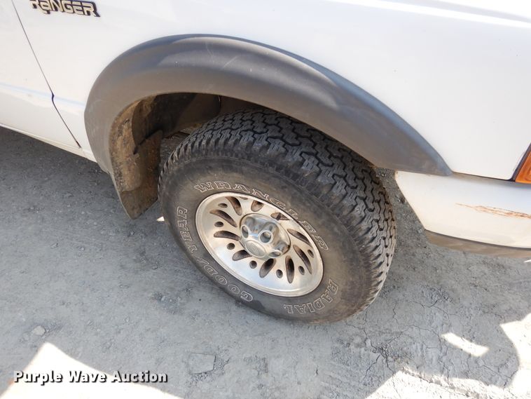 image for item FR9026 1999 Ford Ranger  SuperCab pickup truck