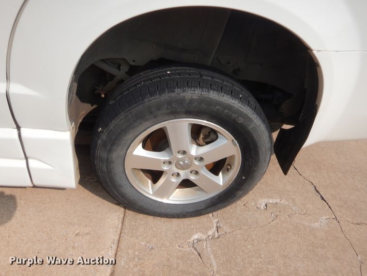 image for item GF9957 2010 Dodge Grand Caravan  van