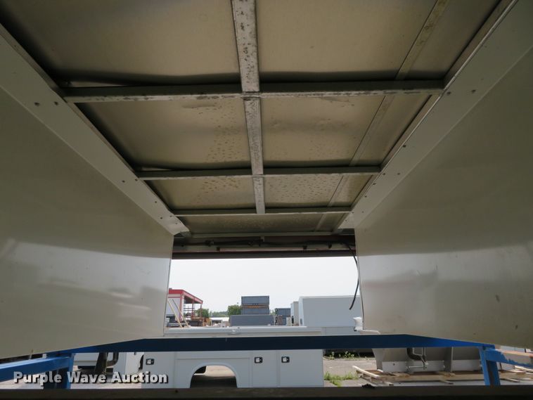 image for item GI9205 Leer topper