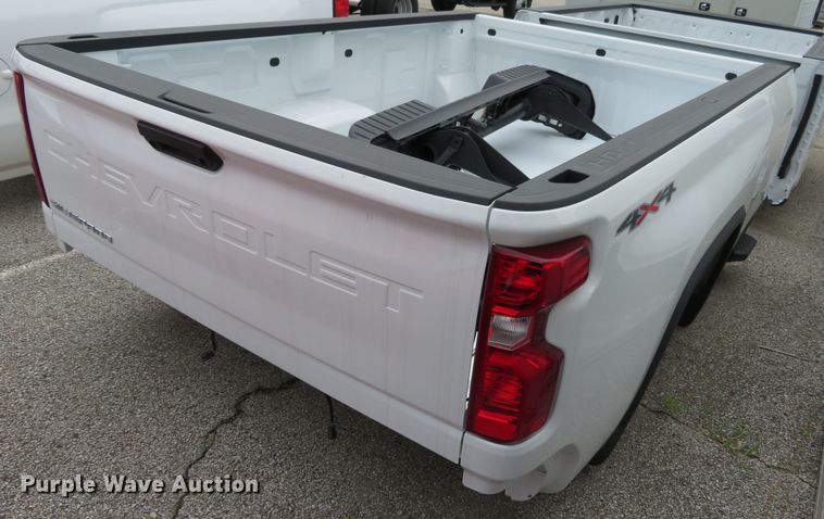 image for item GI9218 2019 Chevrolet Silverado HD pickup truck bed