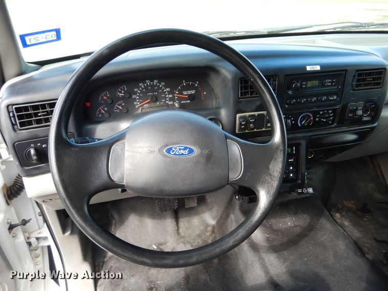 image for item GM9103 2009 Ford F750 Super Duty  utility truck