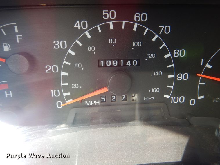 image for item GM9103 2009 Ford F750 Super Duty  utility truck