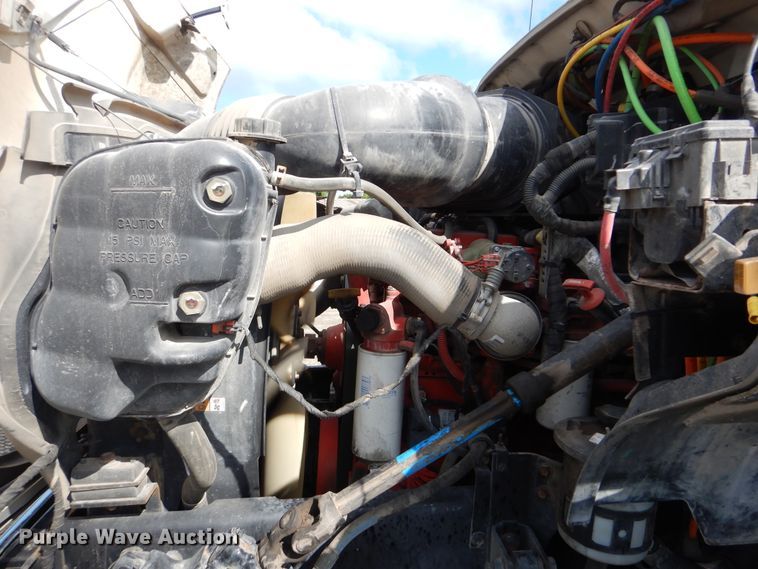 image for item GM9103 2009 Ford F750 Super Duty  utility truck