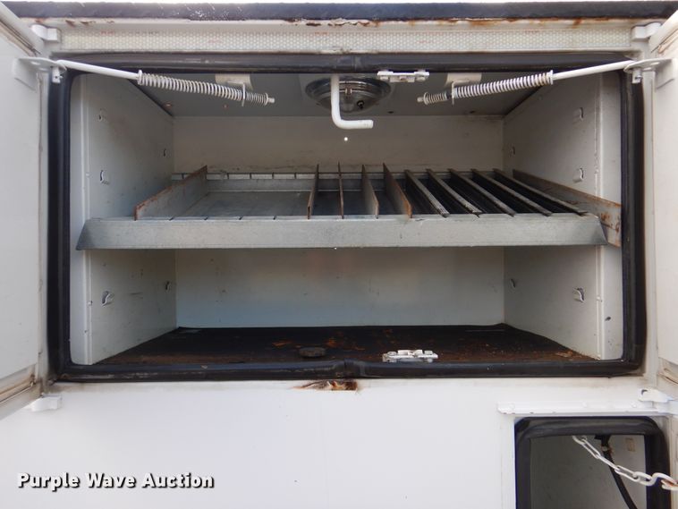 image for item GM9103 2009 Ford F750 Super Duty  utility truck