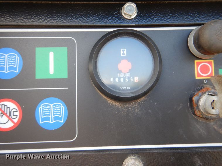 image for item GM9103 2009 Ford F750 Super Duty  utility truck