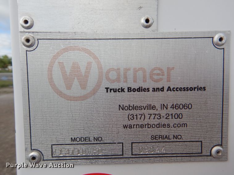 image for item GM9103 2009 Ford F750 Super Duty  utility truck