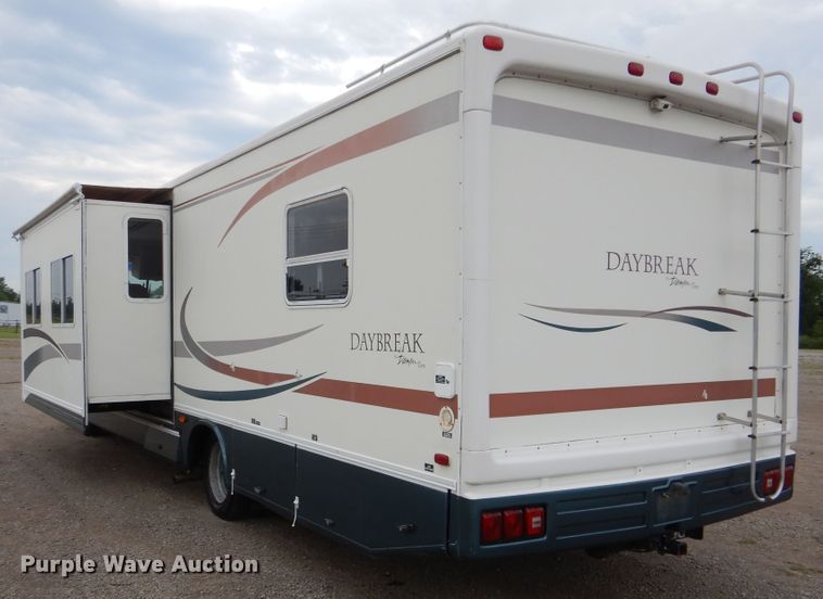 image for item GM9109 2002 Damon Daybreak  RV