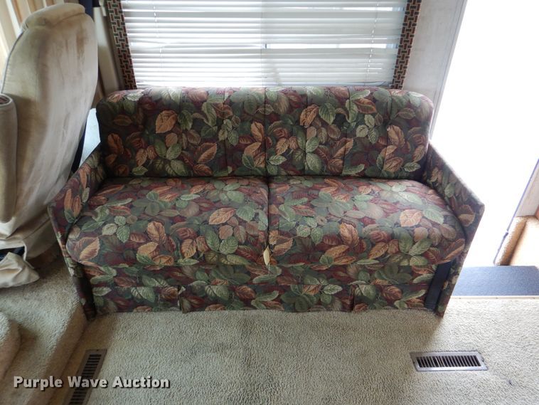 image for item GM9109 2002 Damon Daybreak  RV