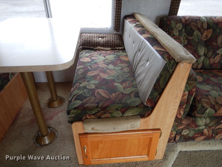 image for item GM9109 2002 Damon Daybreak  RV