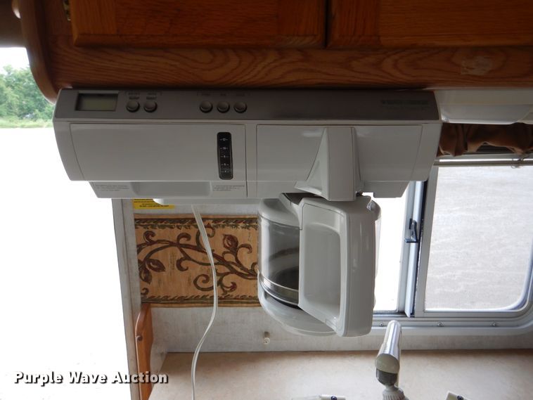 image for item GM9109 2002 Damon Daybreak  RV