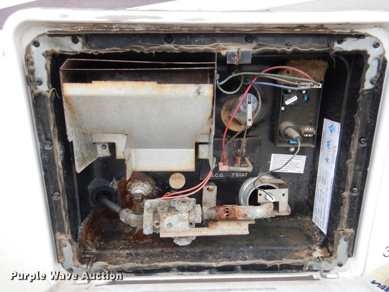 image for item GM9109 2002 Damon Daybreak  RV