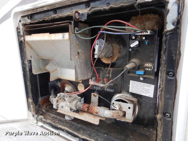 image for item GM9109 2002 Damon Daybreak  RV