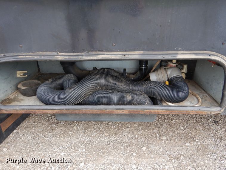 image for item GM9109 2002 Damon Daybreak  RV