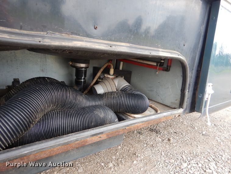 image for item GM9109 2002 Damon Daybreak  RV