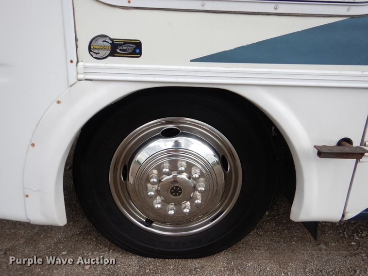 image for item GM9109 2002 Damon Daybreak  RV