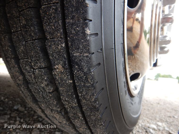 image for item GM9109 2002 Damon Daybreak  RV