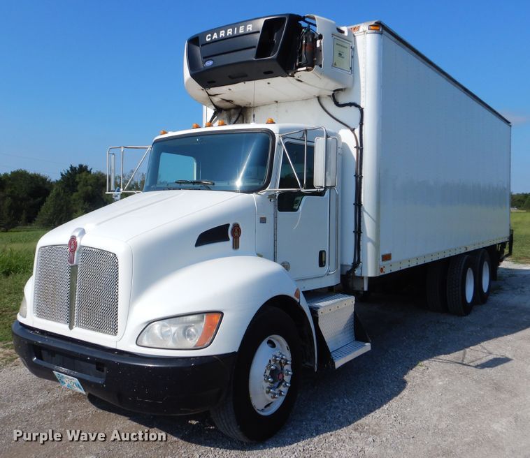 image for item GM9154 2011 Kenworth T370  refrigerated box truck