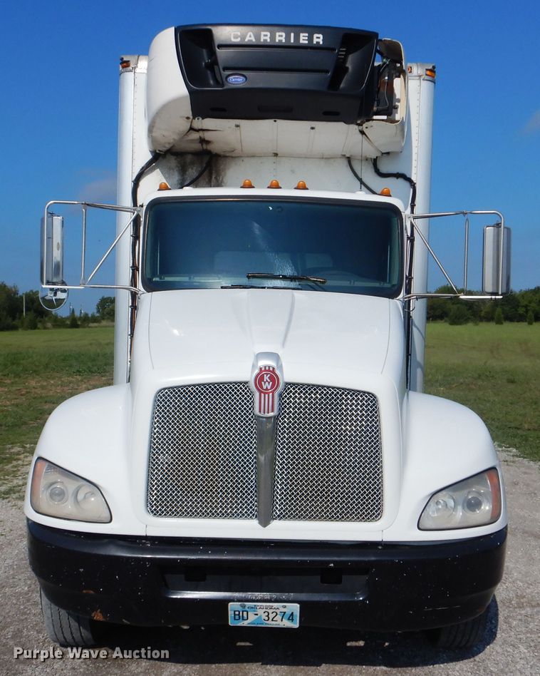 image for item GM9154 2011 Kenworth T370  refrigerated box truck