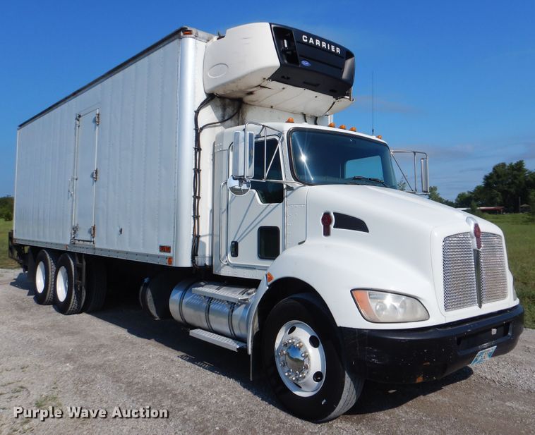 image for item GM9154 2011 Kenworth T370  refrigerated box truck