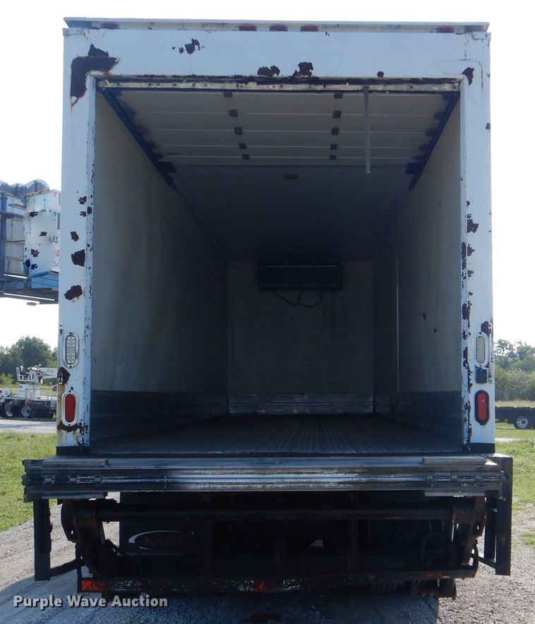 image for item GM9154 2011 Kenworth T370  refrigerated box truck