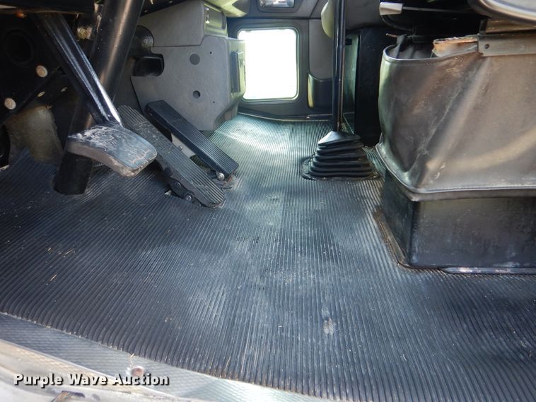 image for item GM9154 2011 Kenworth T370  refrigerated box truck