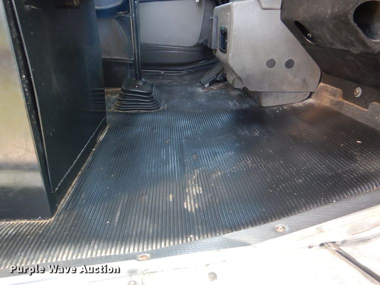 image for item GM9154 2011 Kenworth T370  refrigerated box truck