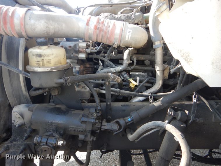 image for item GM9154 2011 Kenworth T370  refrigerated box truck