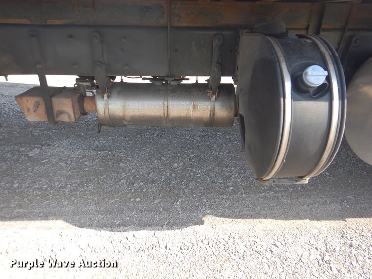 image for item GM9154 2011 Kenworth T370  refrigerated box truck