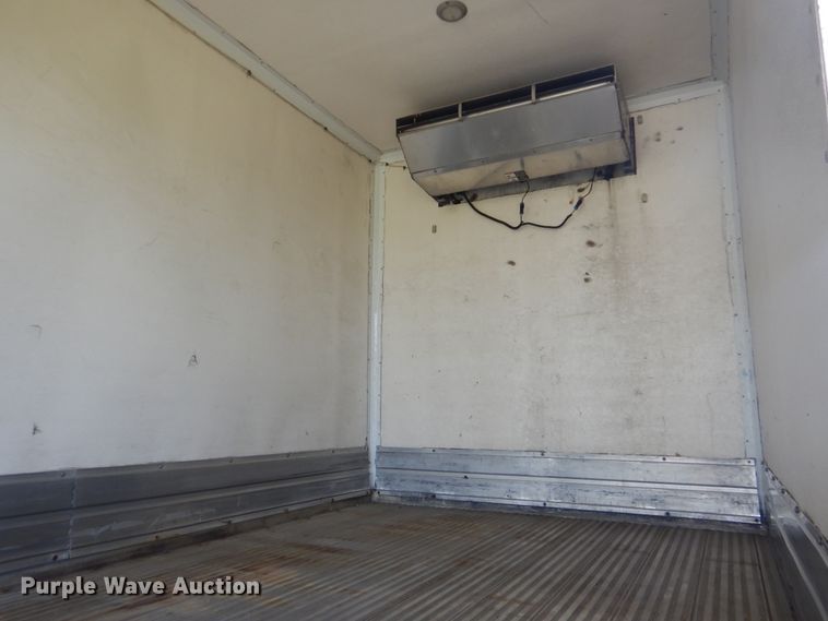 image for item GM9154 2011 Kenworth T370  refrigerated box truck