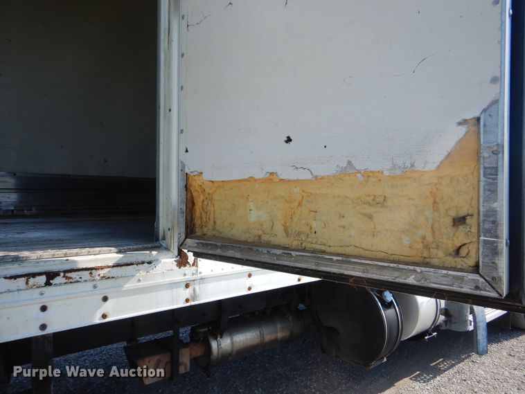 image for item GM9154 2011 Kenworth T370  refrigerated box truck