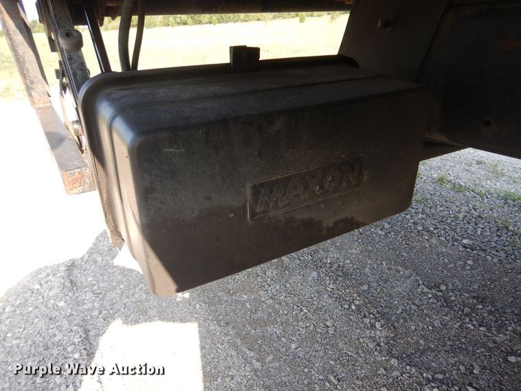 image for item GM9154 2011 Kenworth T370  refrigerated box truck