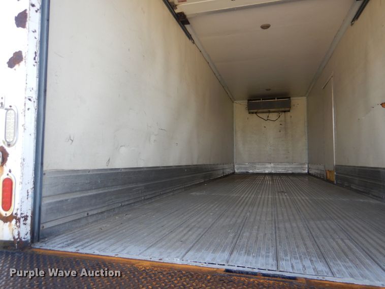 image for item GM9154 2011 Kenworth T370  refrigerated box truck