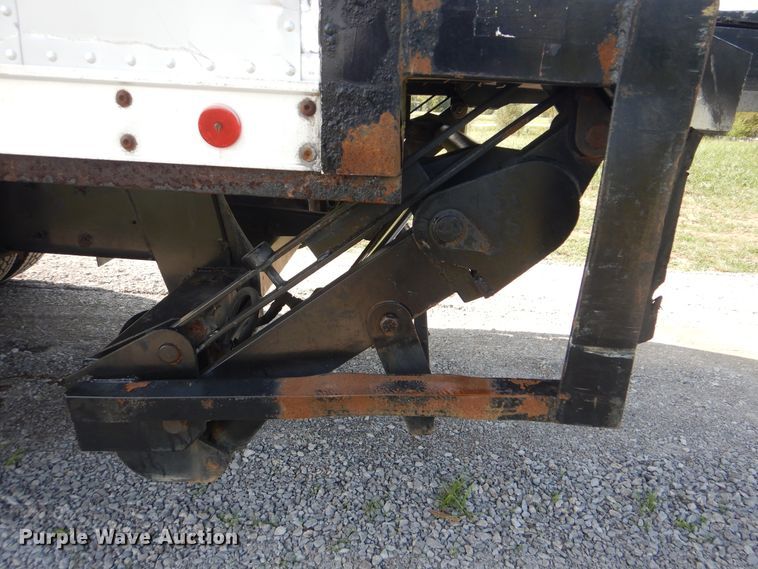 image for item GM9154 2011 Kenworth T370  refrigerated box truck