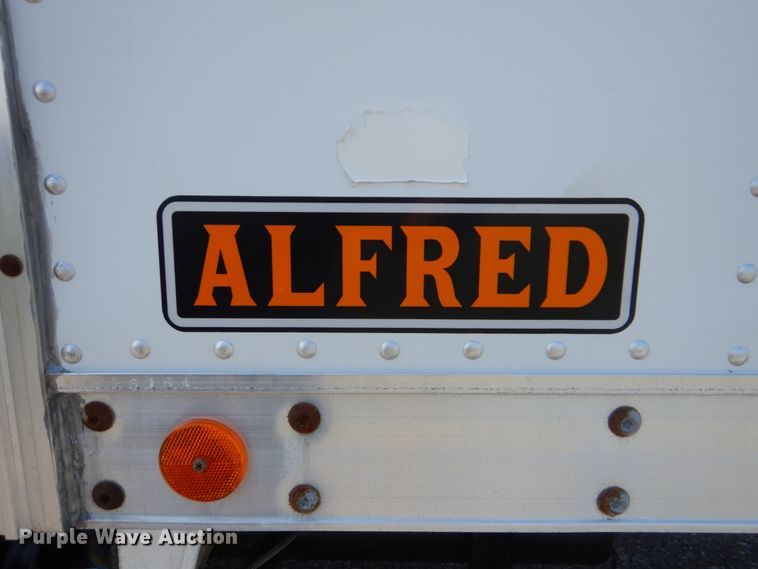 image for item GM9154 2011 Kenworth T370  refrigerated box truck