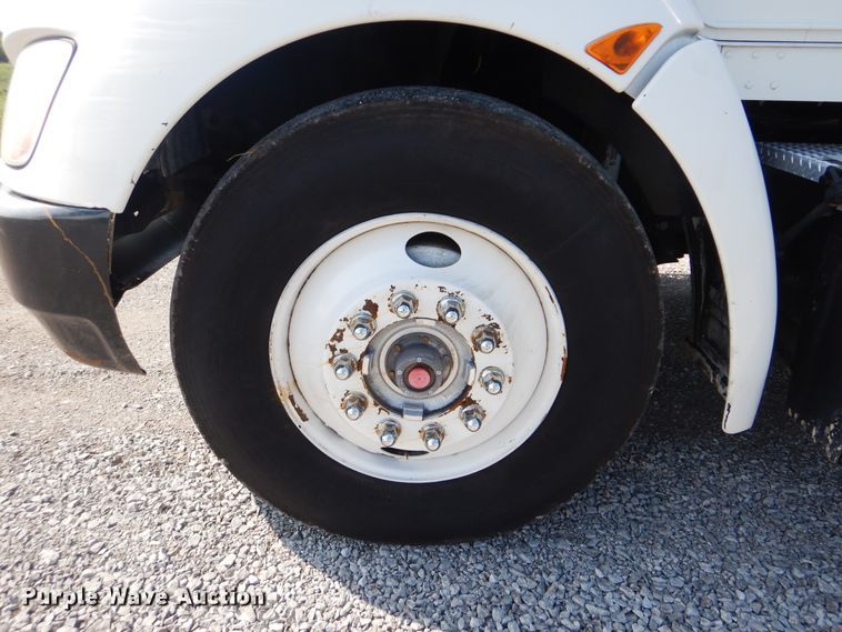 image for item GM9154 2011 Kenworth T370  refrigerated box truck