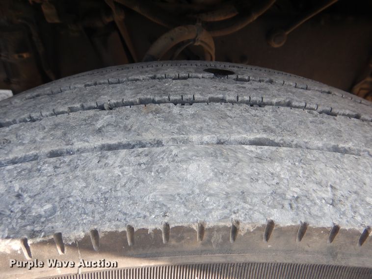 image for item GM9154 2011 Kenworth T370  refrigerated box truck