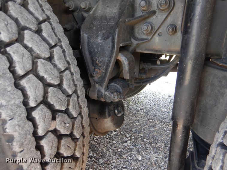 image for item GM9154 2011 Kenworth T370  refrigerated box truck