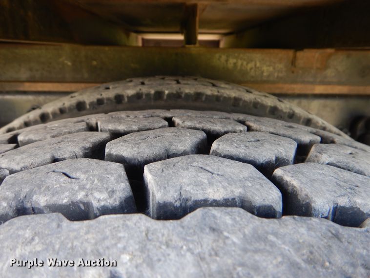 image for item GM9154 2011 Kenworth T370  refrigerated box truck