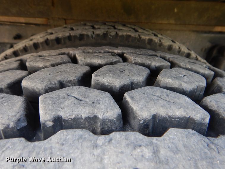 image for item GM9154 2011 Kenworth T370  refrigerated box truck