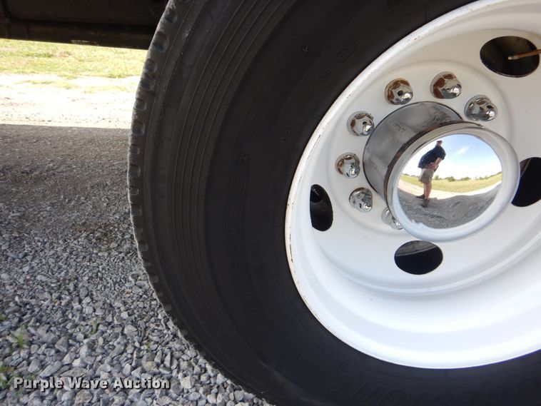 image for item GM9154 2011 Kenworth T370  refrigerated box truck