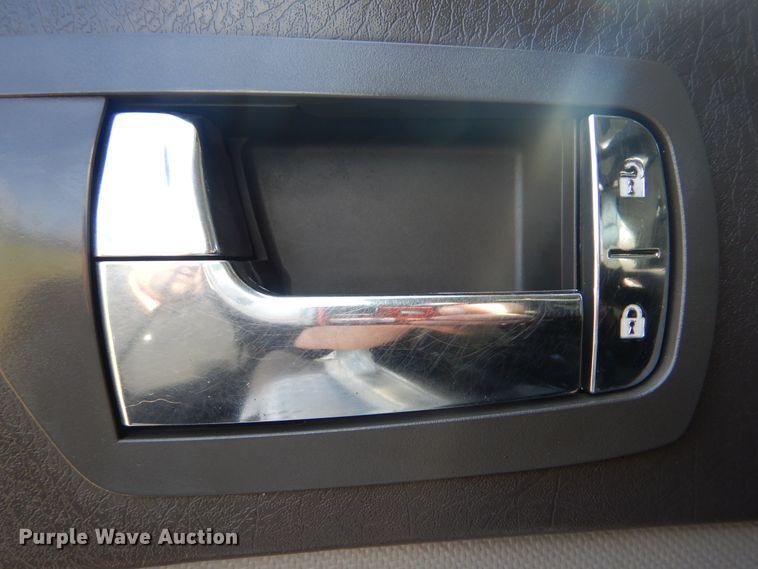 image for item GM9155 2007 Kenworth T300  fuel truck