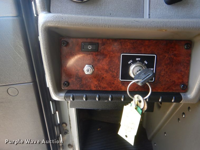 image for item GM9155 2007 Kenworth T300  fuel truck