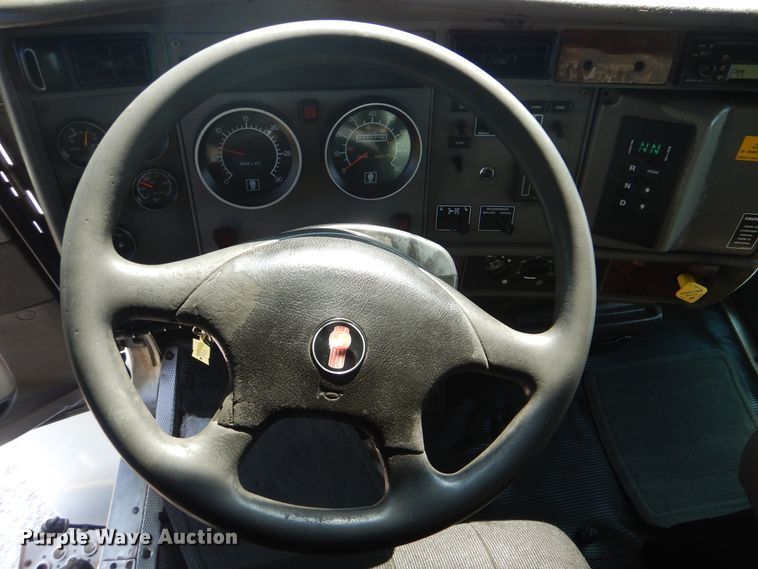 image for item GM9155 2007 Kenworth T300  fuel truck